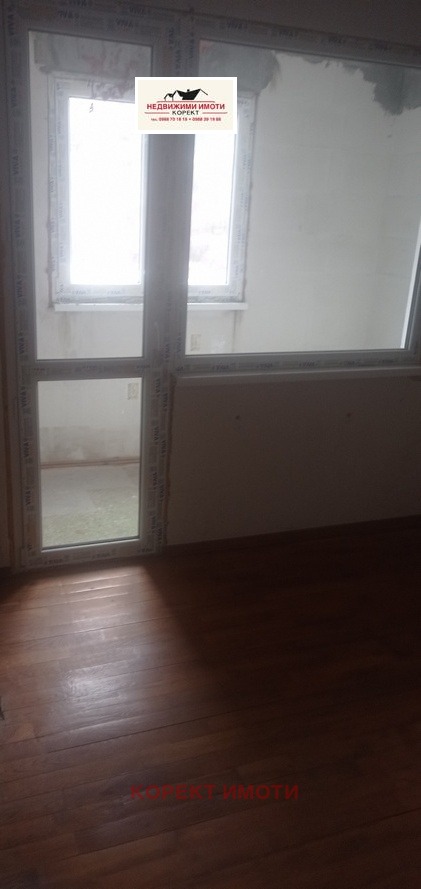 Продава 3-СТАЕН, гр. Шумен, Боян Българанов 2, снимка 2 - Апартаменти - 53674479