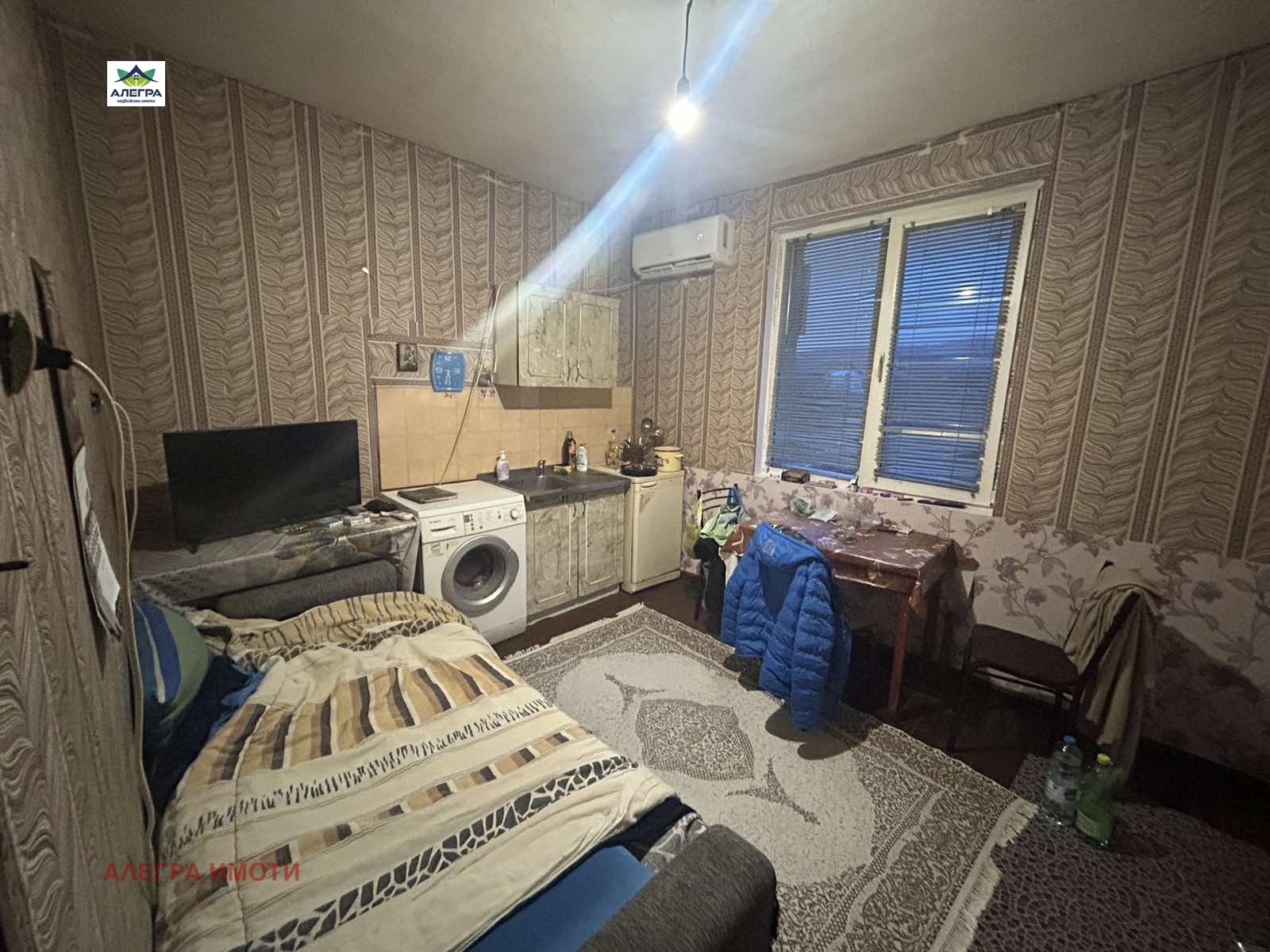 Продава КЪЩА, с. Виноградец, област Пазарджик, снимка 2 - Къщи - 53187936