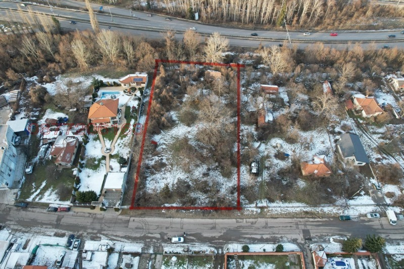 Продава ПАРЦЕЛ в град Перник, Църква - 3100 кв.м / 418 500 € » 818 514.86 лв.