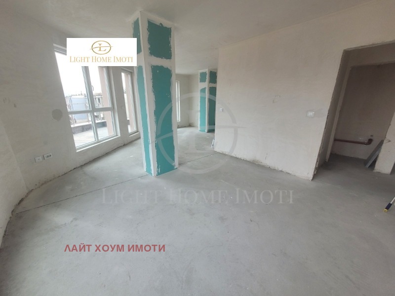 En venta  1 dormitorio Plovdiv , Jristo Smirnenski , 97 metros cuadrados | 61270057