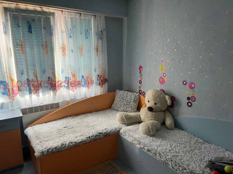 Til salgs  2 soverom region Sofia , Elin Pelin , 78 kvm | 70298881 - bilde [4]
