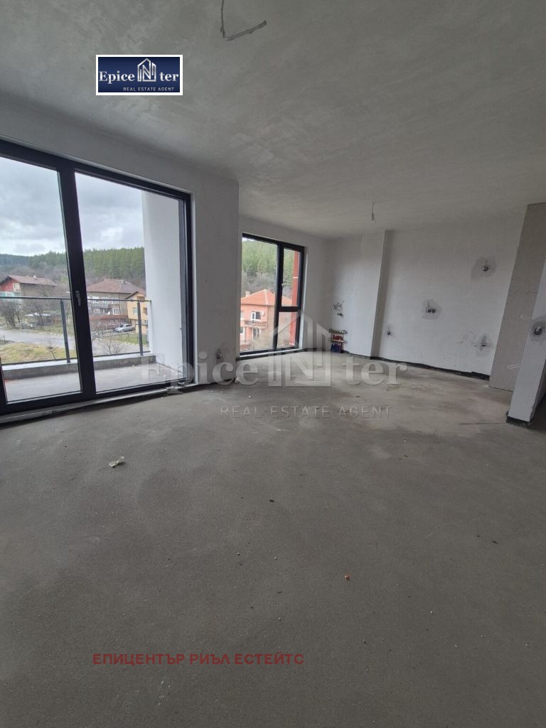 Продава 3-СТАЕН, гр. Перник, Мошино, снимка 2 - Апартаменти - 53587738