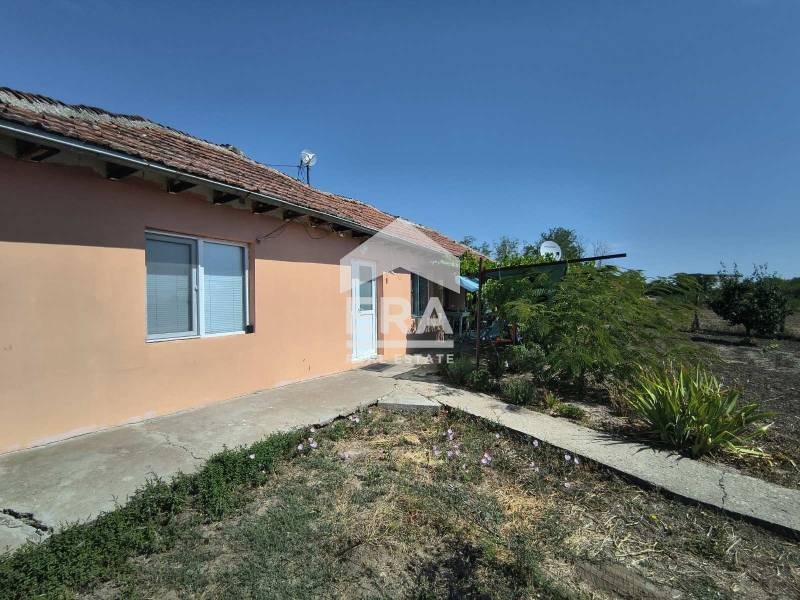 Продава КЪЩА, с. Коларово, област Силистра, снимка 2 - Къщи - 51994552