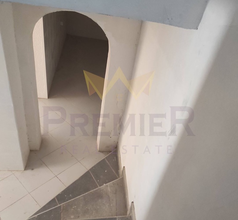 In vendita  Negozio Varna , Kolhozen pazar , 108 mq | 13225583 - Immagine [8]