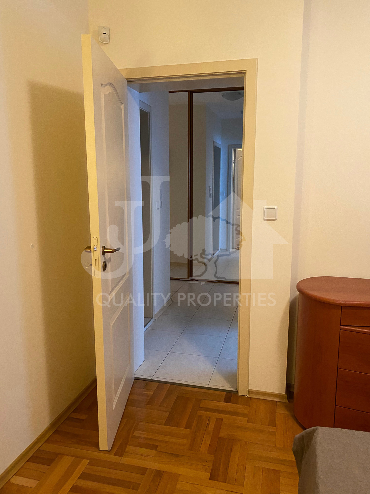 Продава 3-СТАЕН, гр. София, Център, снимка 13 - Апартаменти - 56008216