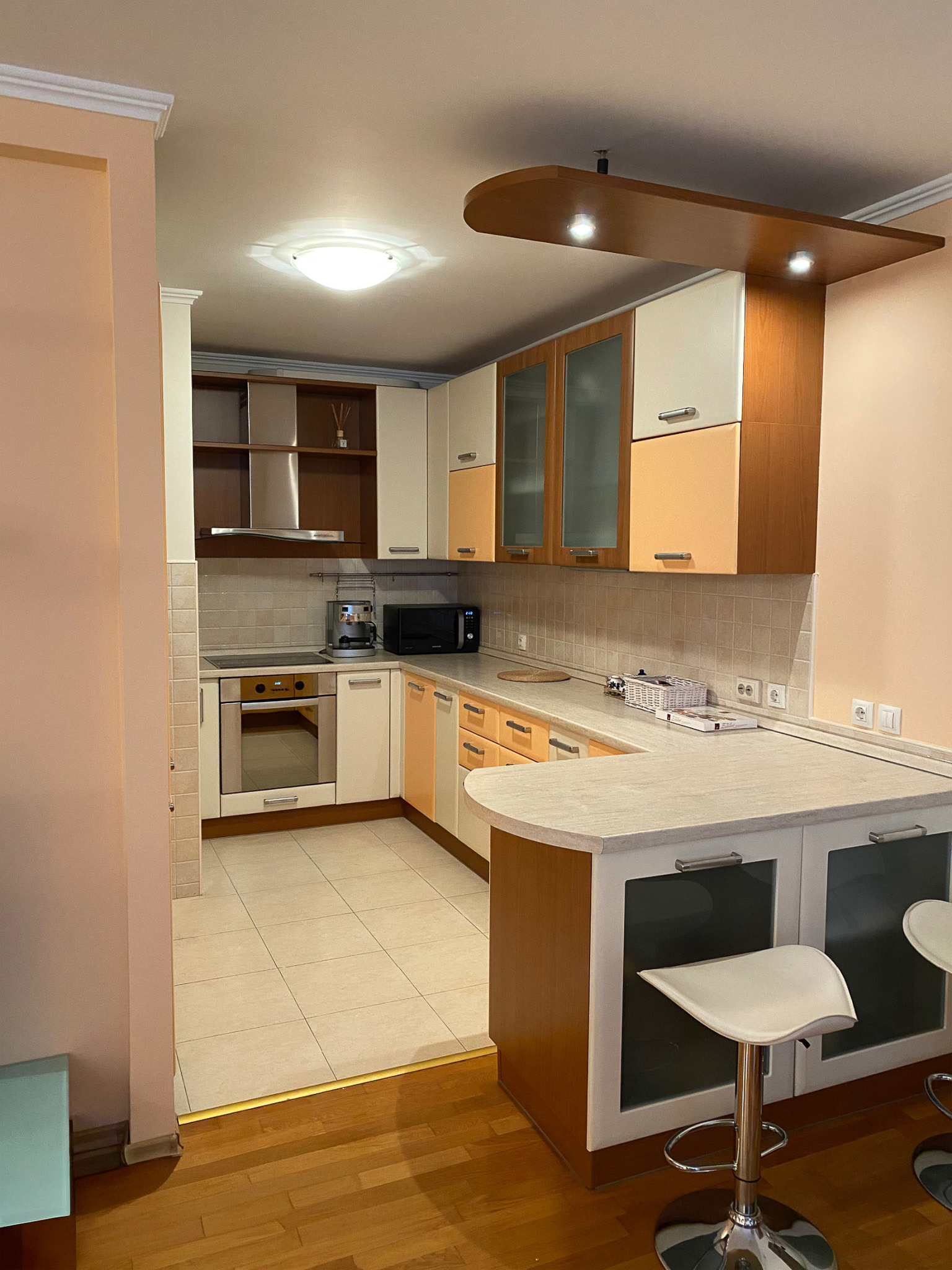 Продава 3-СТАЕН, гр. София, Център, снимка 6 - Апартаменти - 56008216