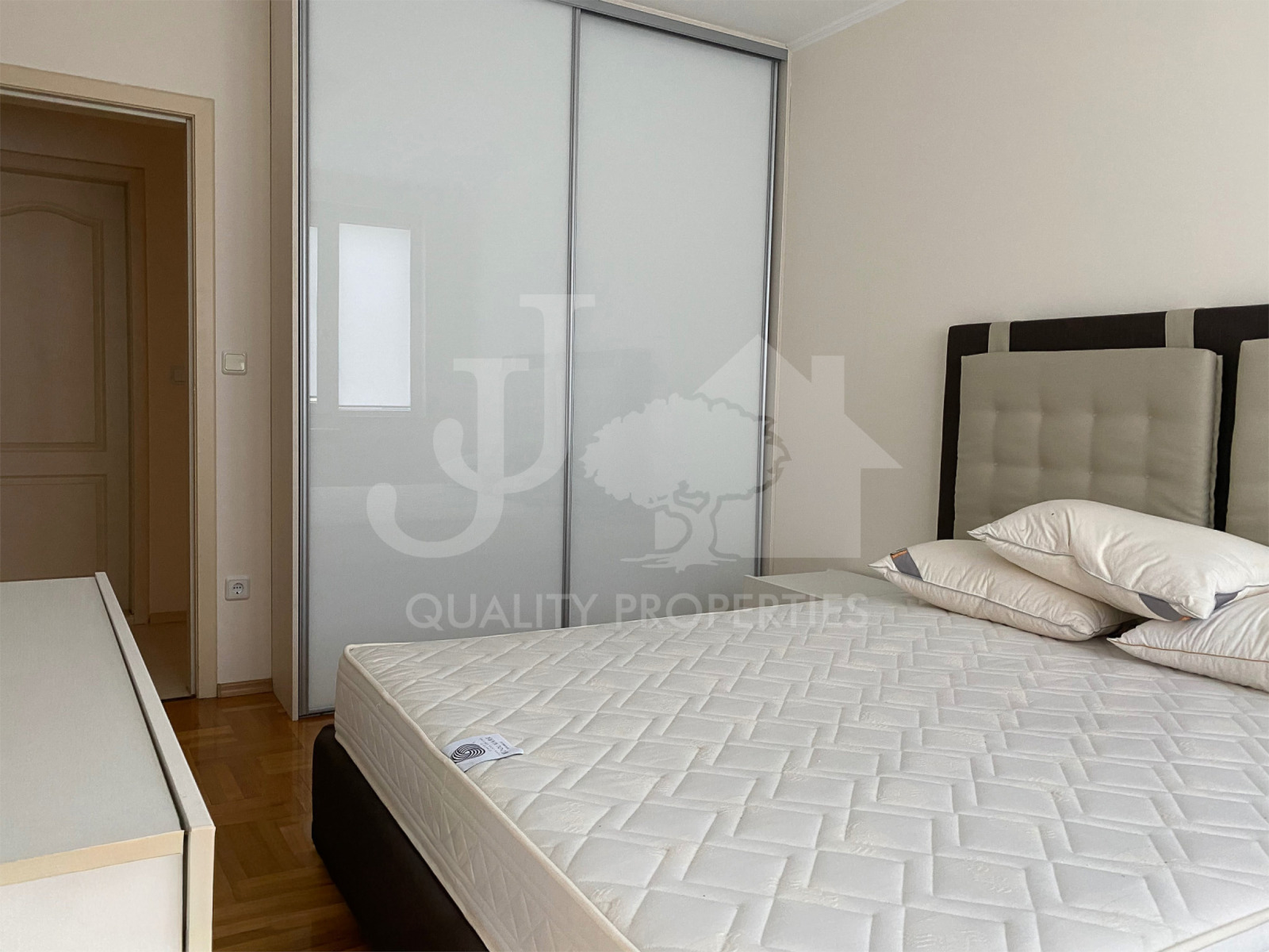 Продава 3-СТАЕН, гр. София, Център, снимка 8 - Апартаменти - 56008216