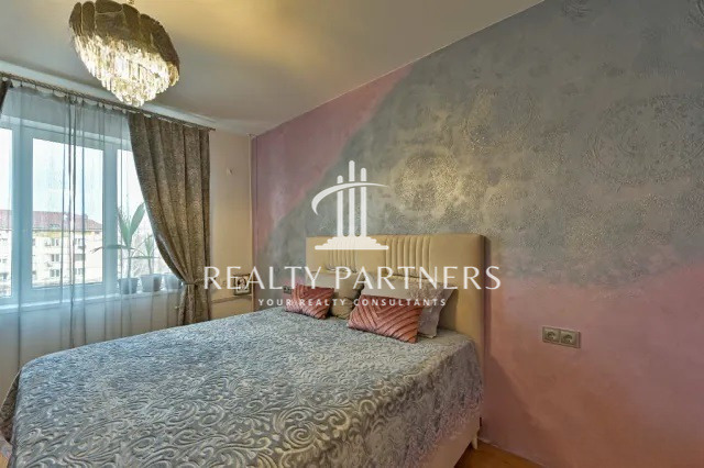 Продава 3-СТАЕН, гр. Перник, Рено, снимка 2 - Апартаменти - 54092693