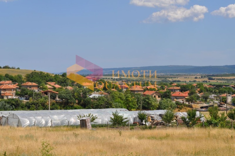 Eladó  Cselekmény régió Várna , Ignatievo , 3900 négyzetméter | 57975372