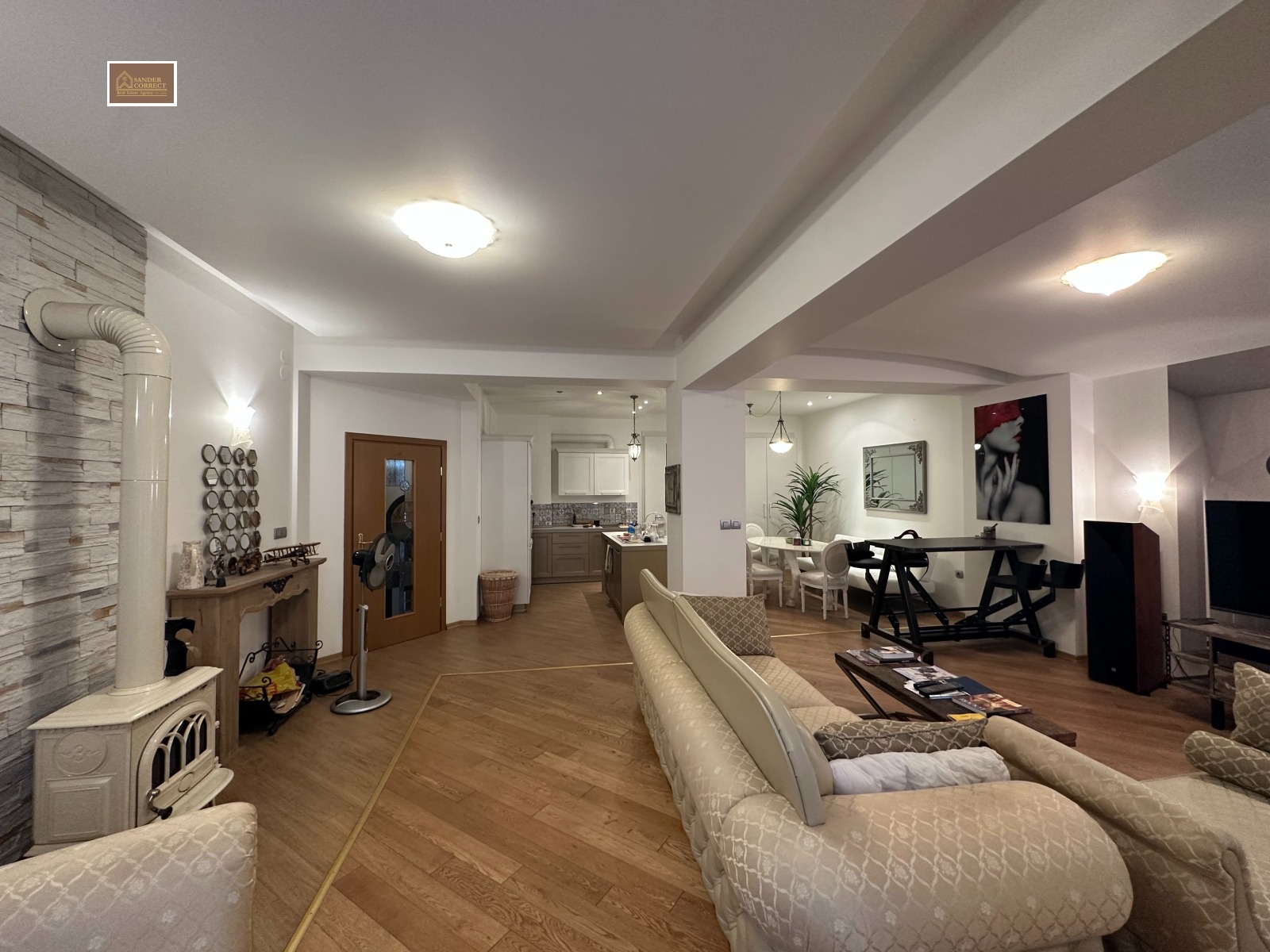 Продава 4-СТАЕН, гр. София, Център, снимка 3 - Апартаменти - 56260474