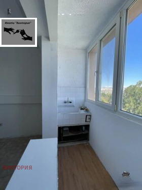 Продава 1-стаен