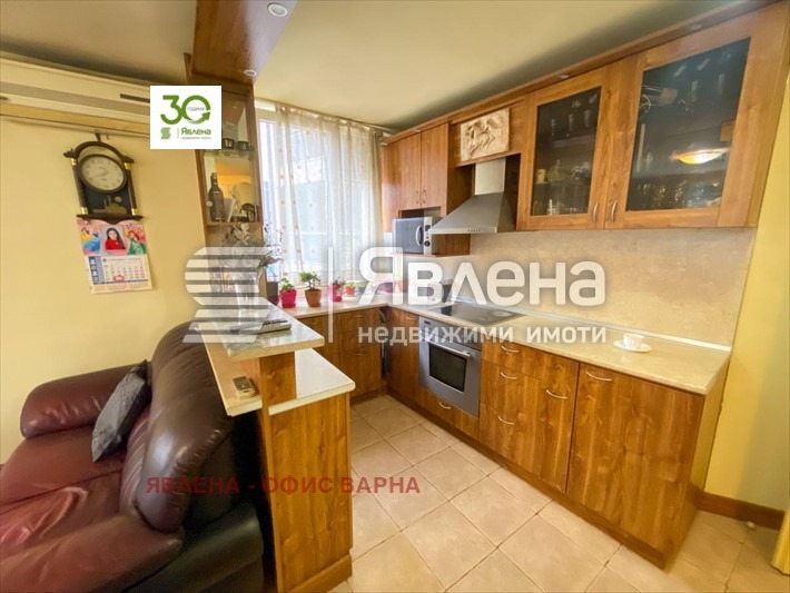 Продава 4-СТАЕН, гр. Варна, Център, снимка 1 - Aпартаменти - 48524992