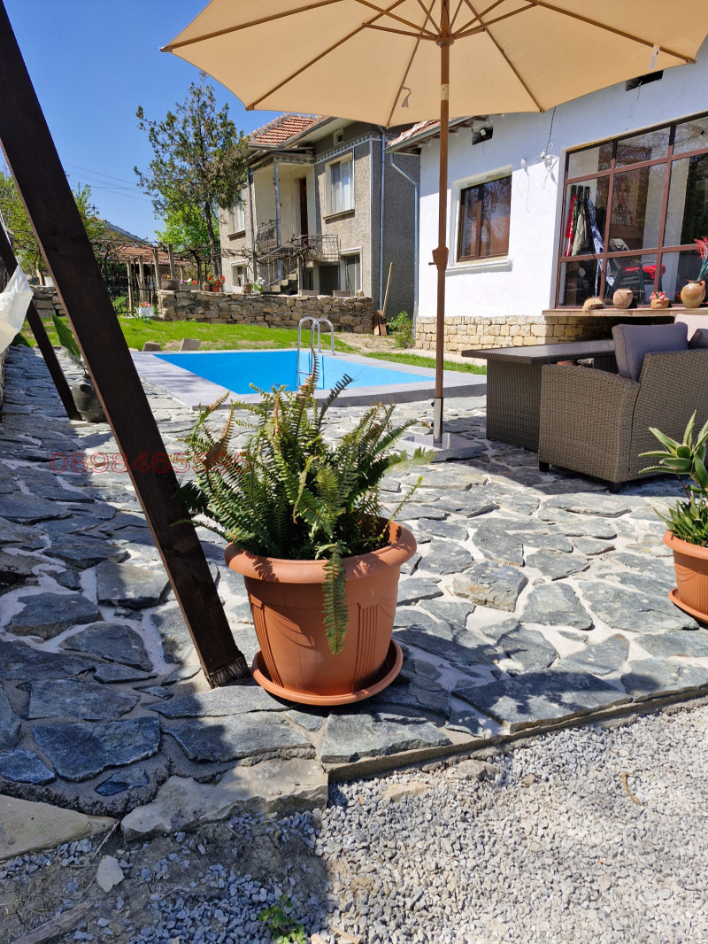 Продава КЪЩА, с. Масларево, област Велико Търново, снимка 2 - Къщи - 52779250