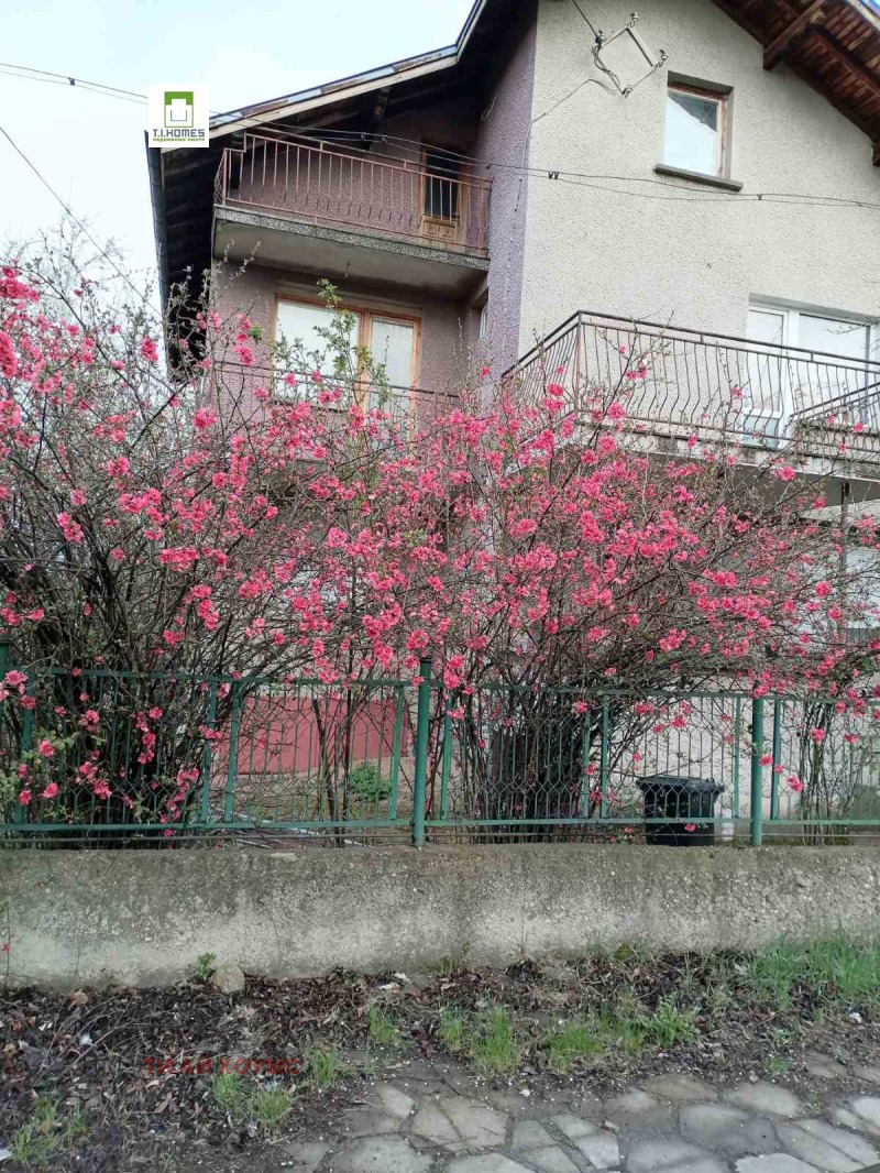 Продава КЪЩА, гр. София, с. Казичене