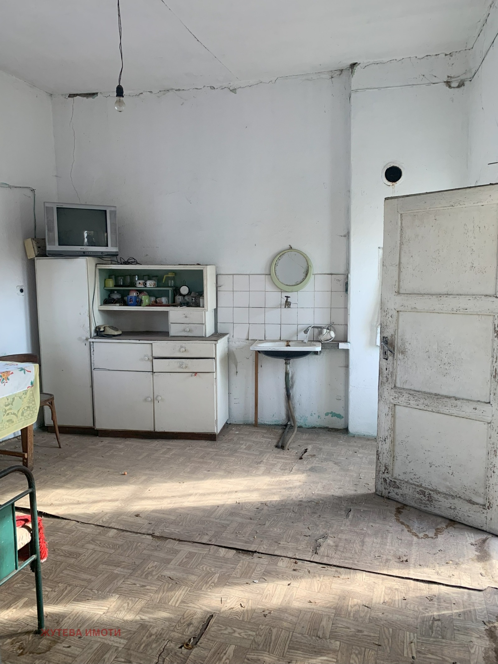 Продава КЪЩА, с. Домлян, област Пловдив, снимка 13 - Къщи - 56129790