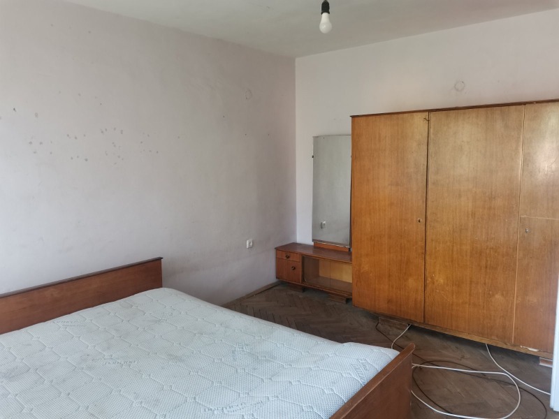 Продава  3-стаен област София , гр. Своге , 85 кв.м | 83607849 - изображение [2]