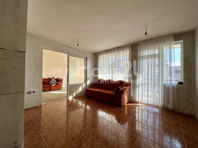 Продава МНОГОСТАЕН, гр. Варна, Аспарухово, снимка 2 - Апартаменти - 53276509