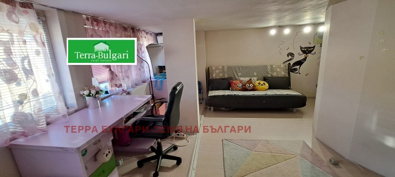 Eladó  Bérlakás Pernik , Centar , 101 négyzetméter | 53112938 - kép [12]