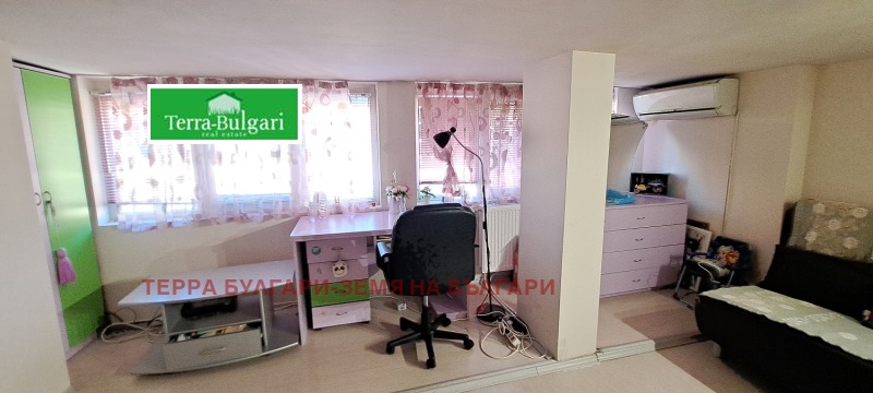 Eladó  Bérlakás Pernik , Centar , 101 négyzetméter | 53112938 - kép [13]