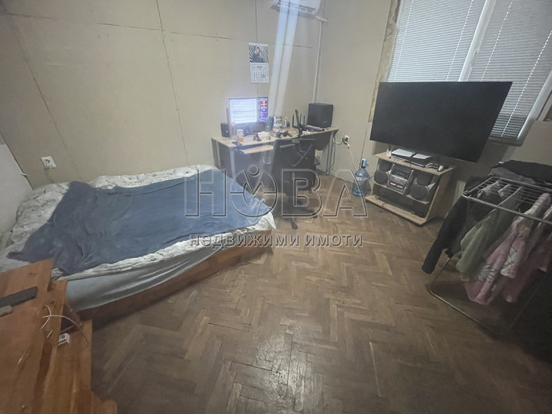 Продава ЕТАЖ ОТ КЪЩА, гр. Русе, Център, снимка 7 - Етаж от къща - 53230673