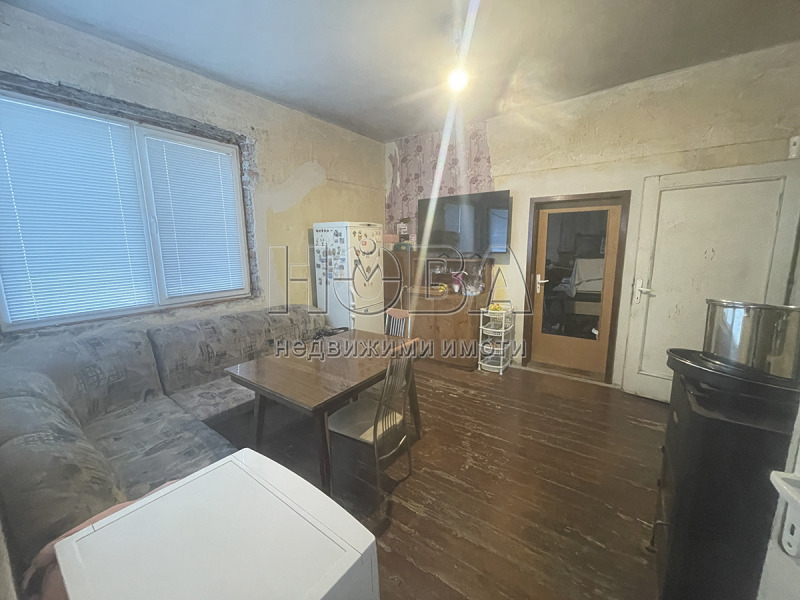 Продава ЕТАЖ ОТ КЪЩА, гр. Русе, Център, снимка 4 - Етаж от къща - 53230673