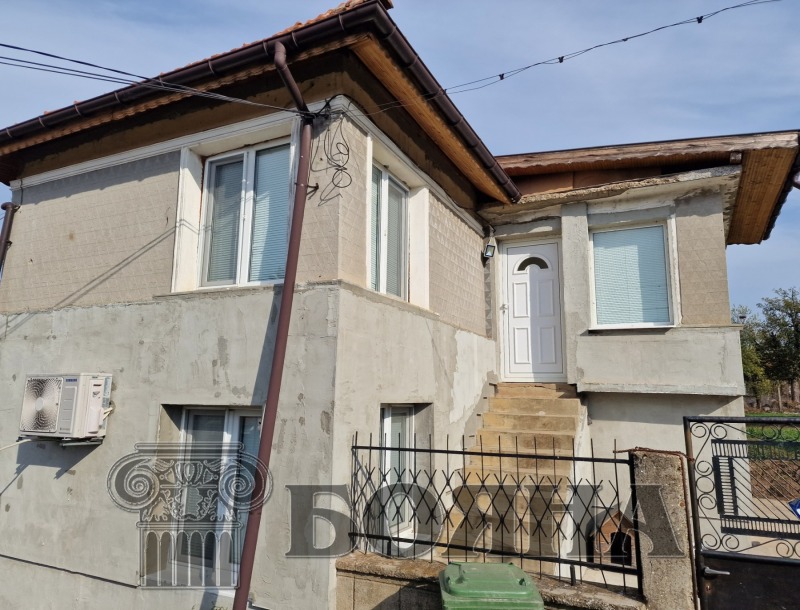 Продава Къща област Русе, с. Басарбово • 93 000 EUR • ID 90004239 ...