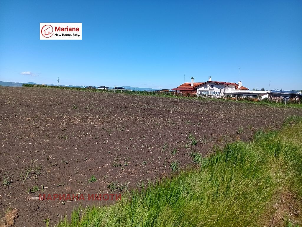 Продава ПАРЦЕЛ, с. Хераково, област София област
