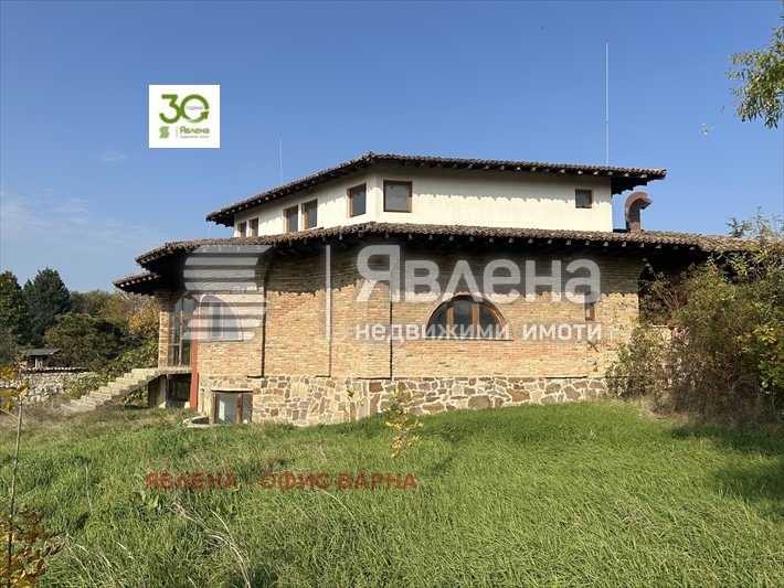 Продава КЪЩА, с. Приселци, област Варна, снимка 2 - Къщи - 52980460