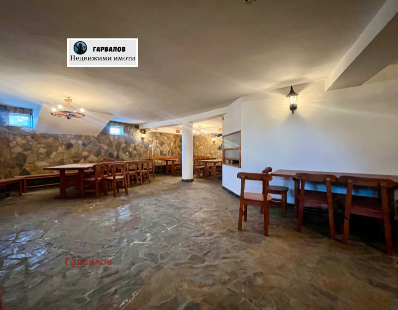 Продава САМОСТОЯТЕЛНА СГРАДА в град Русе, Чародейка - Юг - 419 кв.м / 250 000 € » 488 957.50 лв., Гарвалов