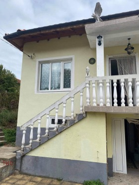Продажба на къщи в област Кюстендил — страница 12 - изображение 10 