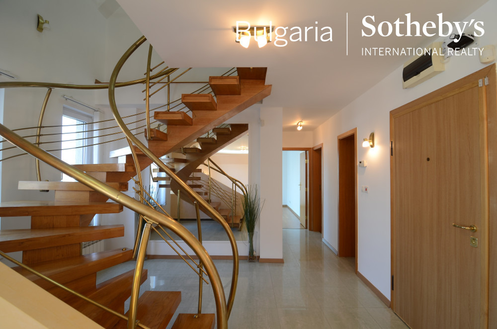 Продава МНОГОСТАЕН, гр. София, Лозенец, снимка 2 - Апартаменти - 53110719