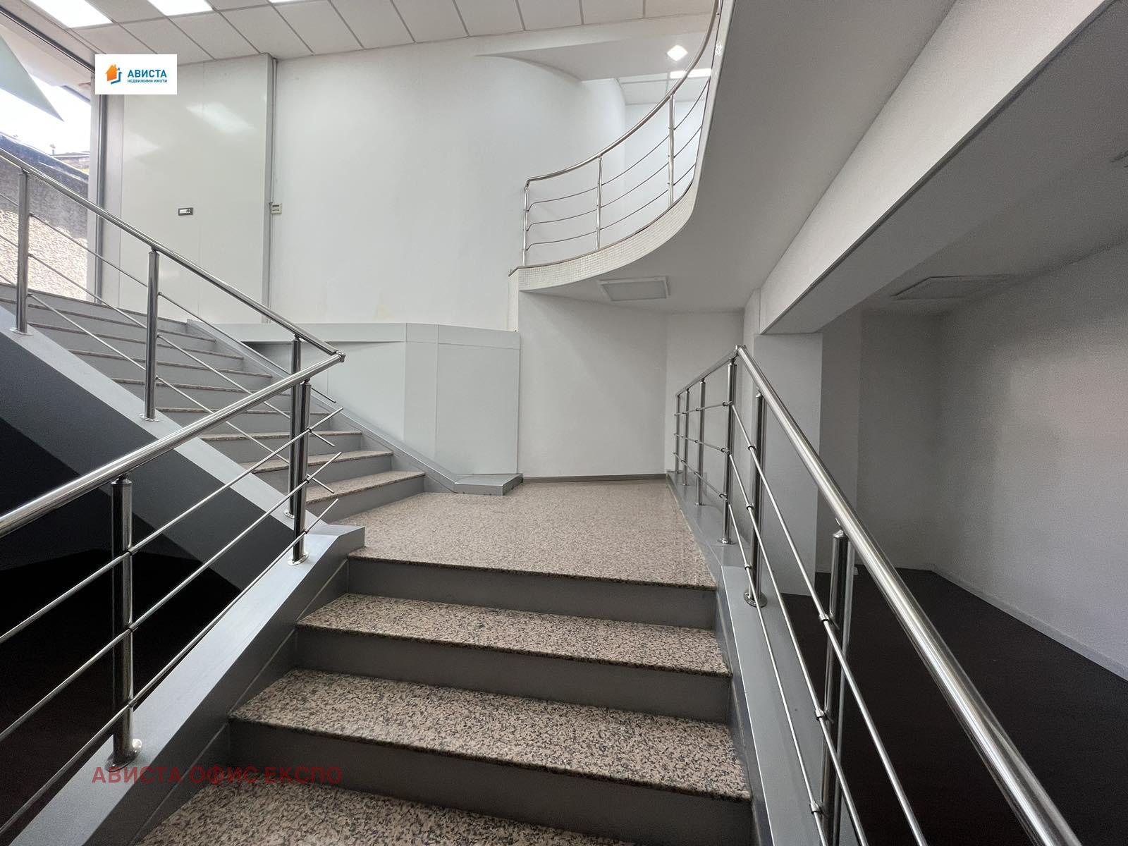 Продава МАГАЗИН, гр. София, Център, снимка 2 - Магазини - 41369823