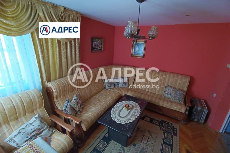 Продава КЪЩА в град Разград, Житница - 241 кв.м / 300 000 € » 586 749.00 лв., АДРЕС