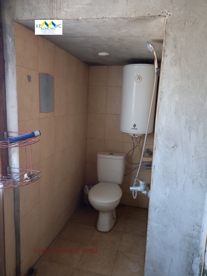 Продава ЕТАЖ ОТ КЪЩА, гр. Троян, област Ловеч, снимка 6 - Етаж от къща - 53005738