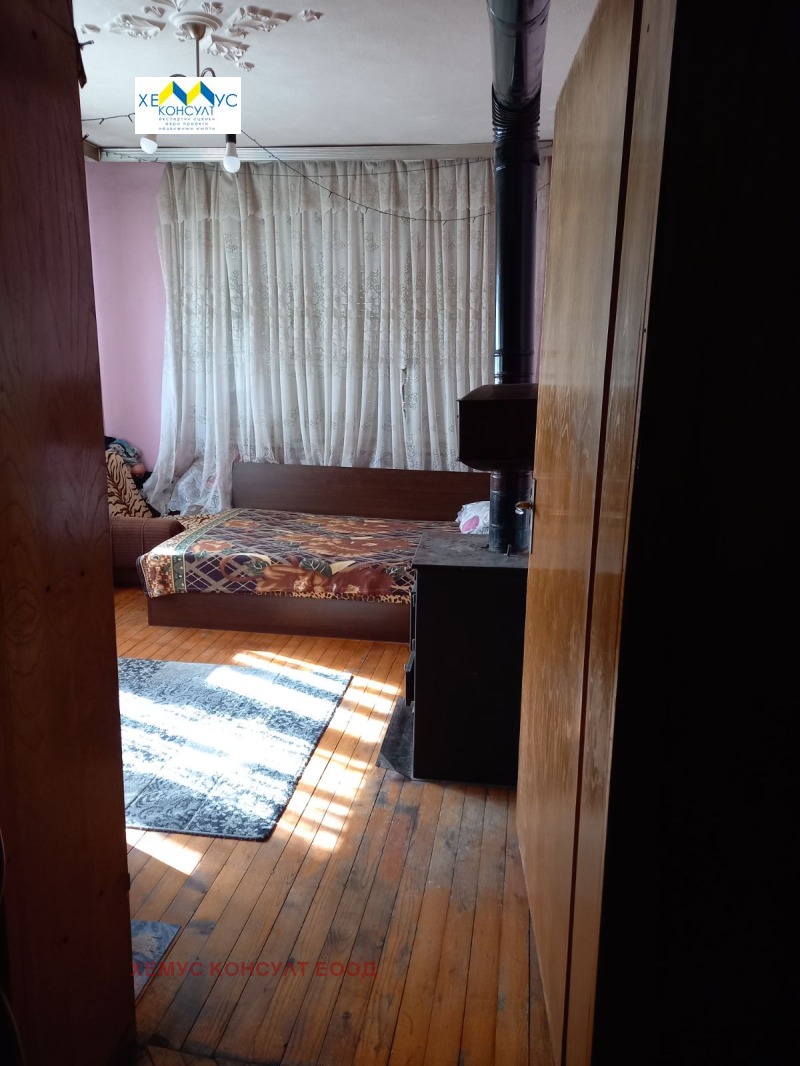 Продава ЕТАЖ ОТ КЪЩА, гр. Троян, област Ловеч, снимка 5 - Етаж от къща - 53005738