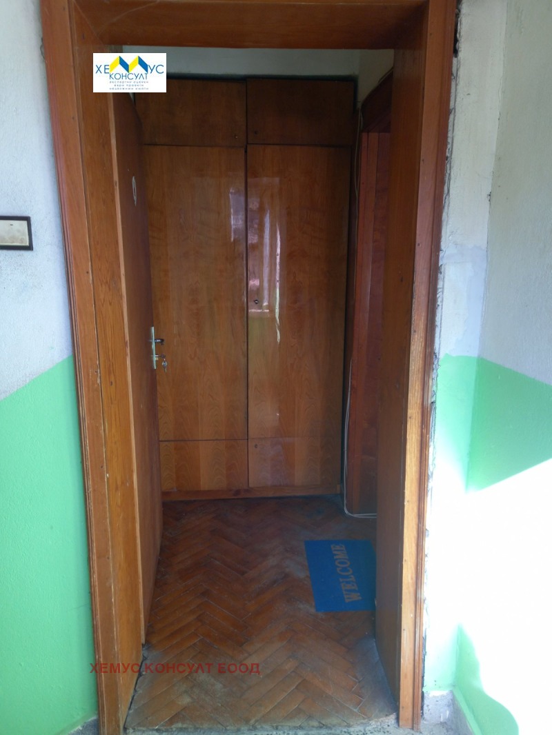 Продава ЕТАЖ ОТ КЪЩА, гр. Троян, област Ловеч, снимка 2 - Етаж от къща - 53005738