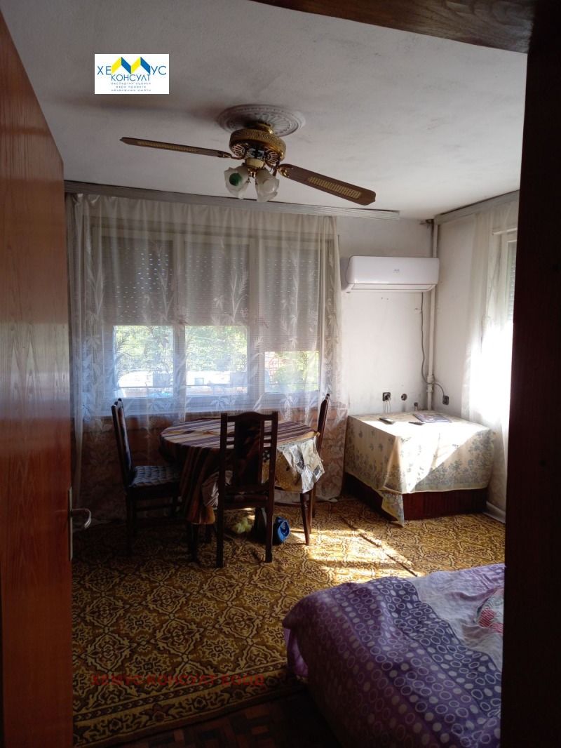 Продава ЕТАЖ ОТ КЪЩА, гр. Троян, област Ловеч, снимка 3 - Етаж от къща - 53005738