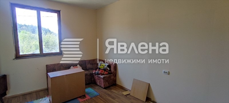 Продава КЪЩА, с. Гълъбник, област Перник