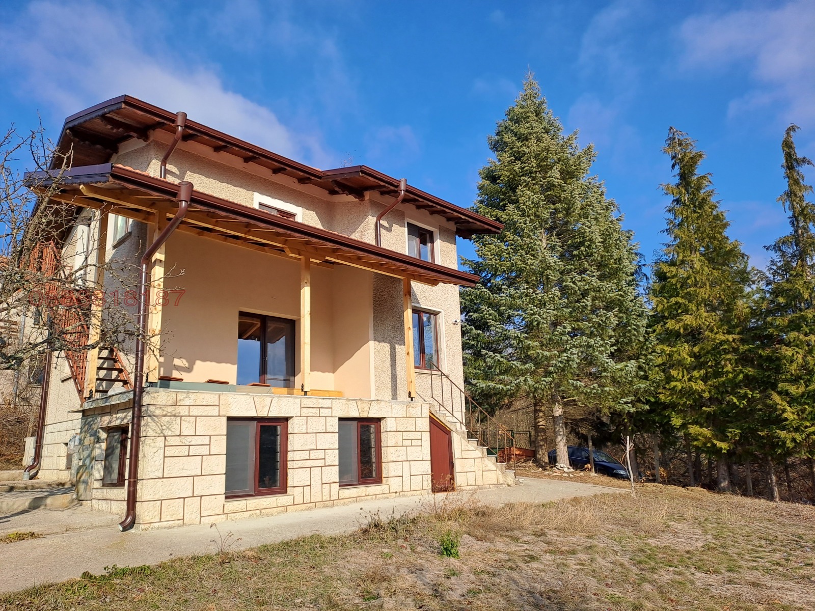 Продава ВИЛА, с. Долно Камарци, област София област