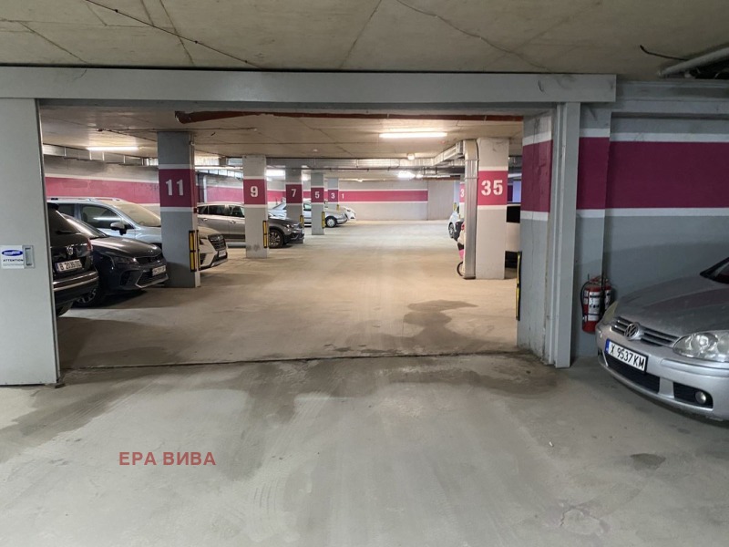 Продава ГАРАЖ в град Варна, Левски 1 - 27 кв.м / 52 500 € » 102 681.08 лв., ЕРА ВИВА