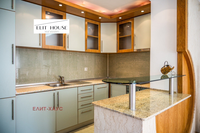 Продава МНОГОСТАЕН, гр. София, Лозенец, снимка 2 - Апартаменти - 53107122