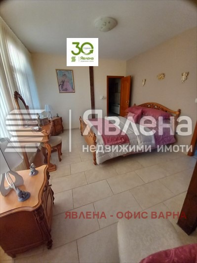 Продава КЪЩА, с. Безводица, област Добрич, снимка 2 - Къщи - 52879574