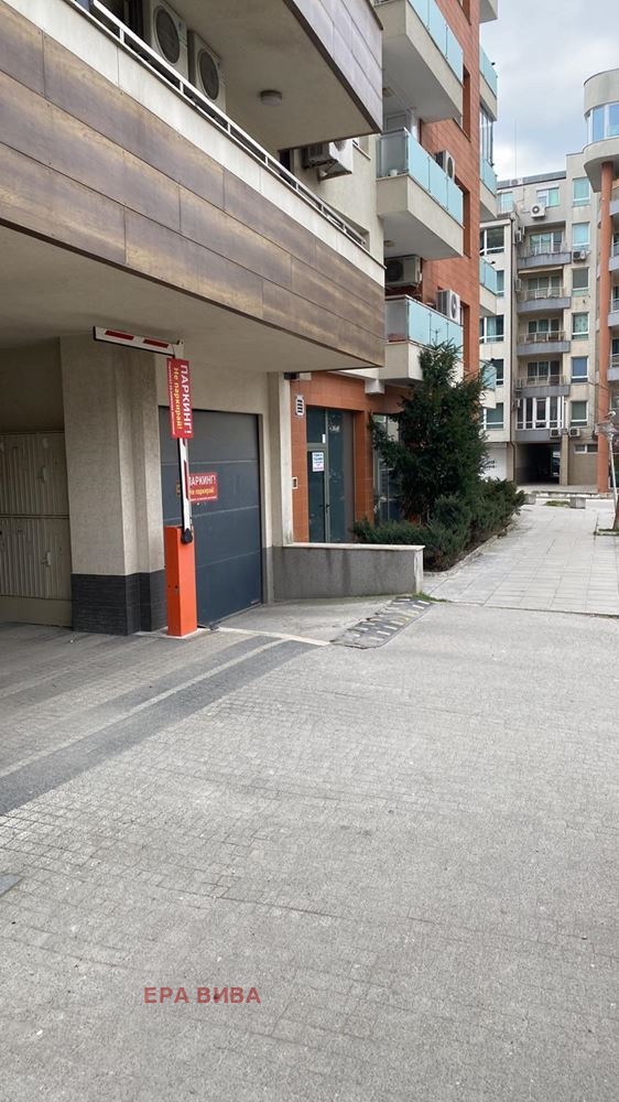 Продава ГАРАЖ, ПАРКОМЯСТО, гр. Варна, Левски 1, снимка 3 - Гаражи и паркоместа - 53973186