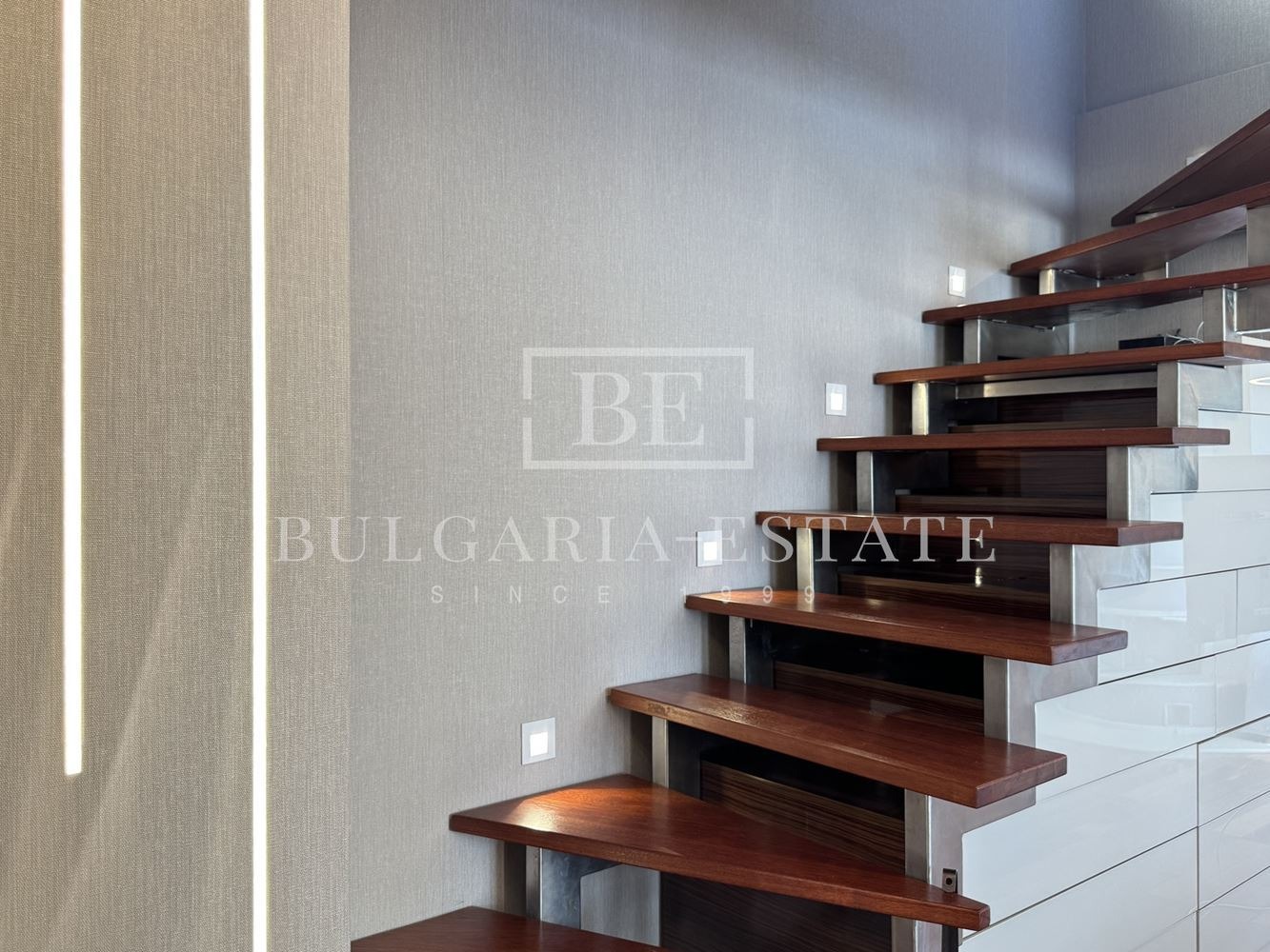 Продава МНОГОСТАЕН, гр. Варна, Гръцка махала, снимка 8 - Апартаменти - 55565983