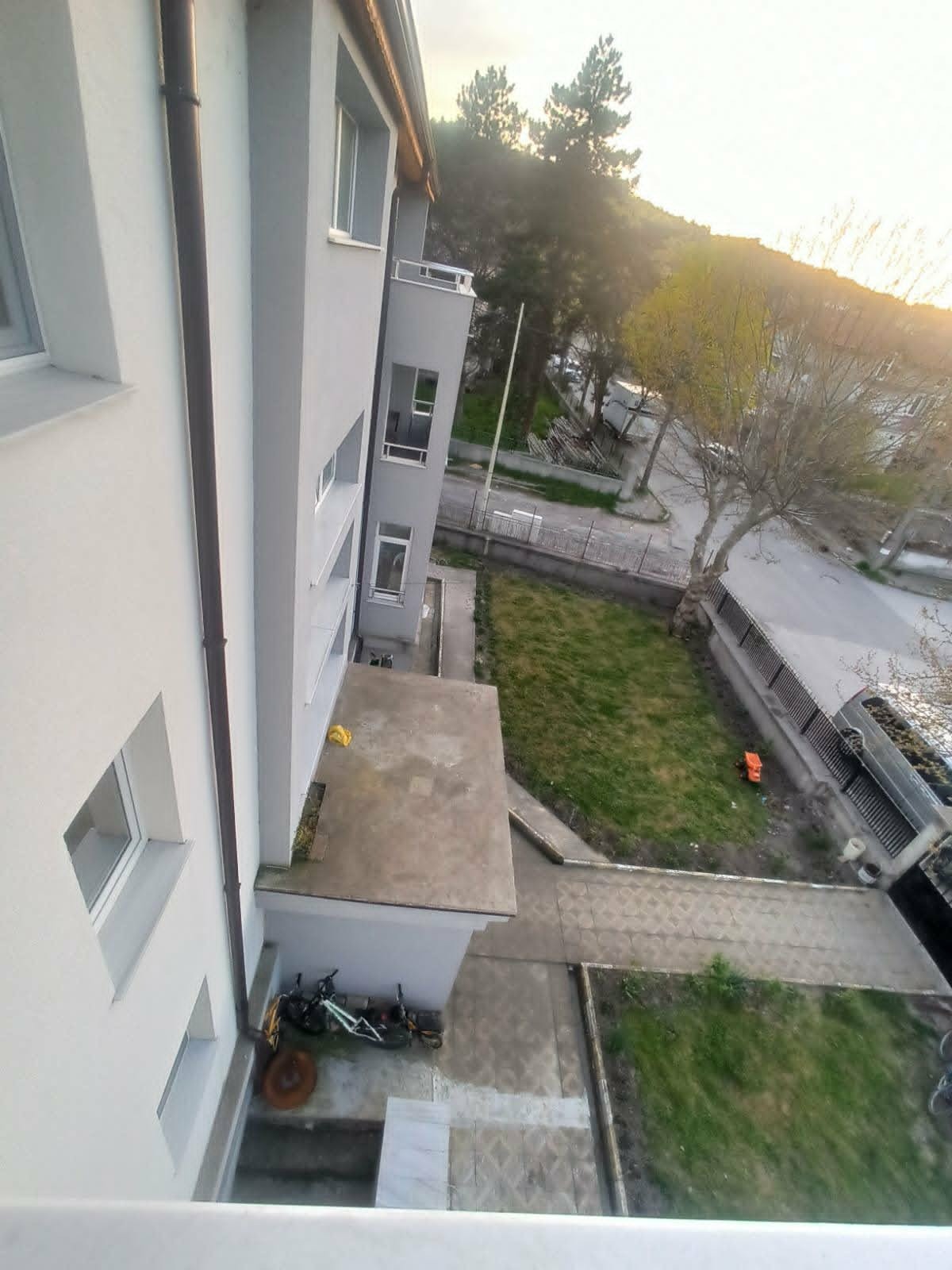Продава ЕТАЖ ОТ КЪЩА, с. Широко поле, област Кърджали, снимка 6 - Етаж от къща - 55019195