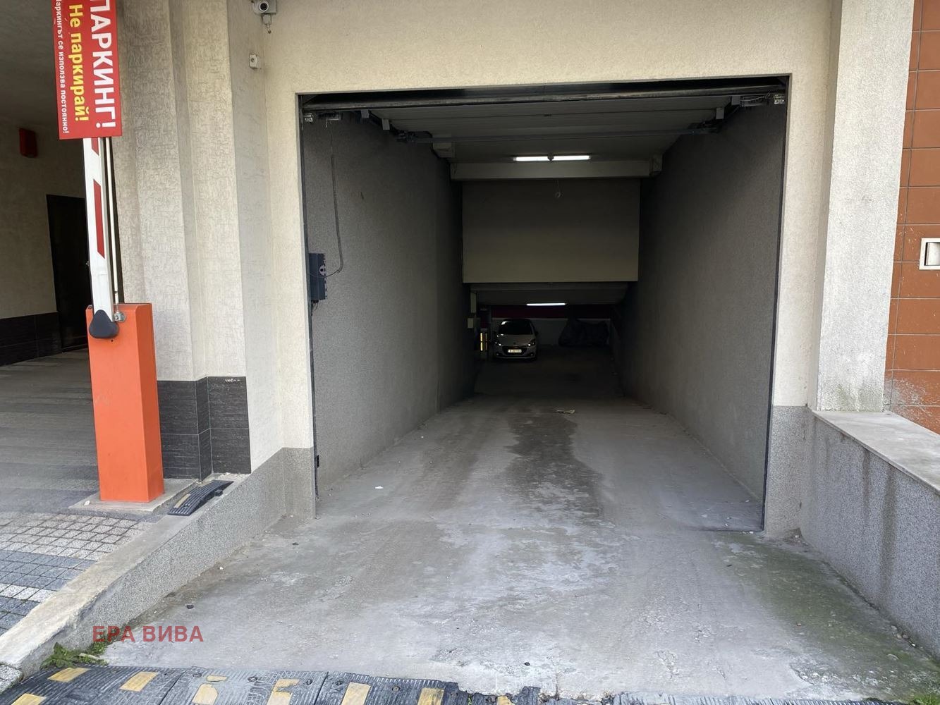 Продава ГАРАЖ, ПАРКОМЯСТО, гр. Варна, Левски 1, снимка 2 - Гаражи и паркоместа - 53973186