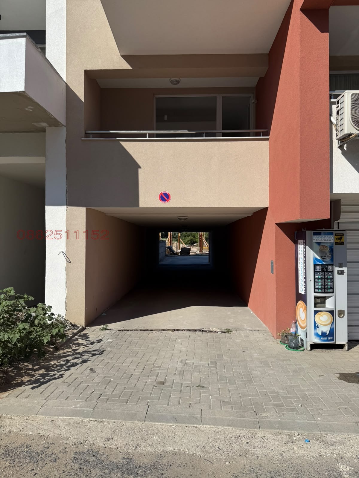 Продава ГАРАЖ, ПАРКОМЯСТО, гр. Кърджали, Възрожденци, снимка 3 - Гаражи и паркоместа - 55533187