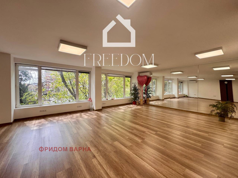 Продава ОФИС в град Варна, Център - 245 кв.м / 465 500 € » 910 438.87 лв., ФРИДОМ ВАРНА