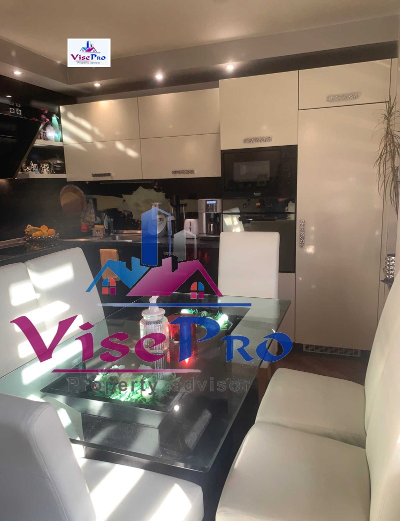 Продава  3-стаен град Благоевград , Широк център , 87 кв.м | 38328935 - изображение [3]
