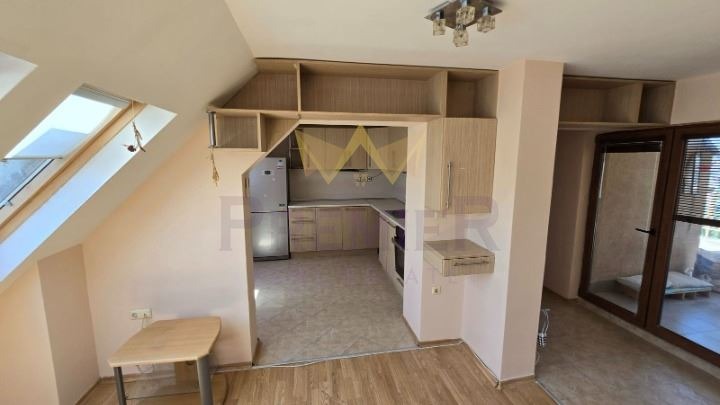 Продава 3-СТАЕН, гр. Варна, Цветен квартал, снимка 2 - Апартаменти - 54204949